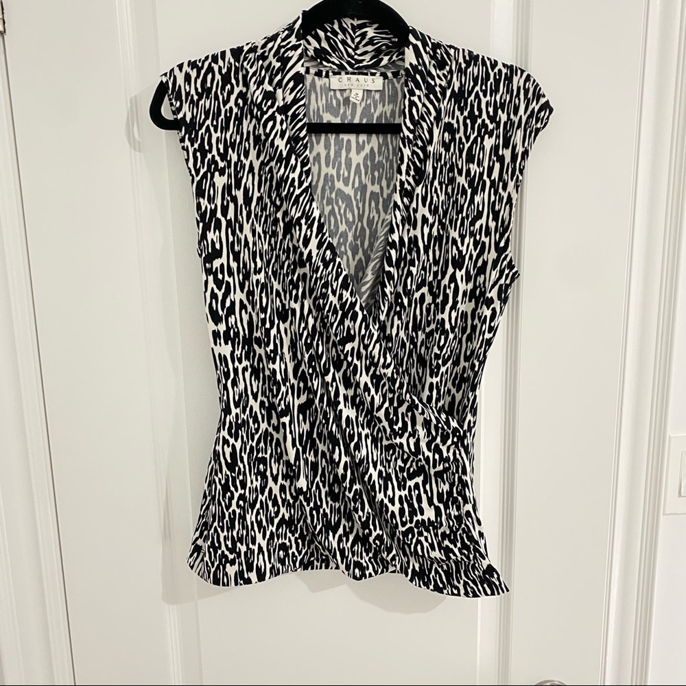 ⛄️ Black and White Patterned Top​​​​​